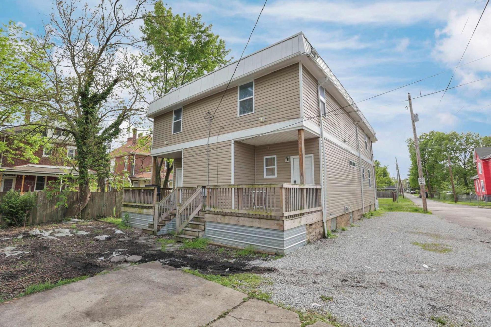 Housepitality - The Urban Roost 1 - Modern * Columbus